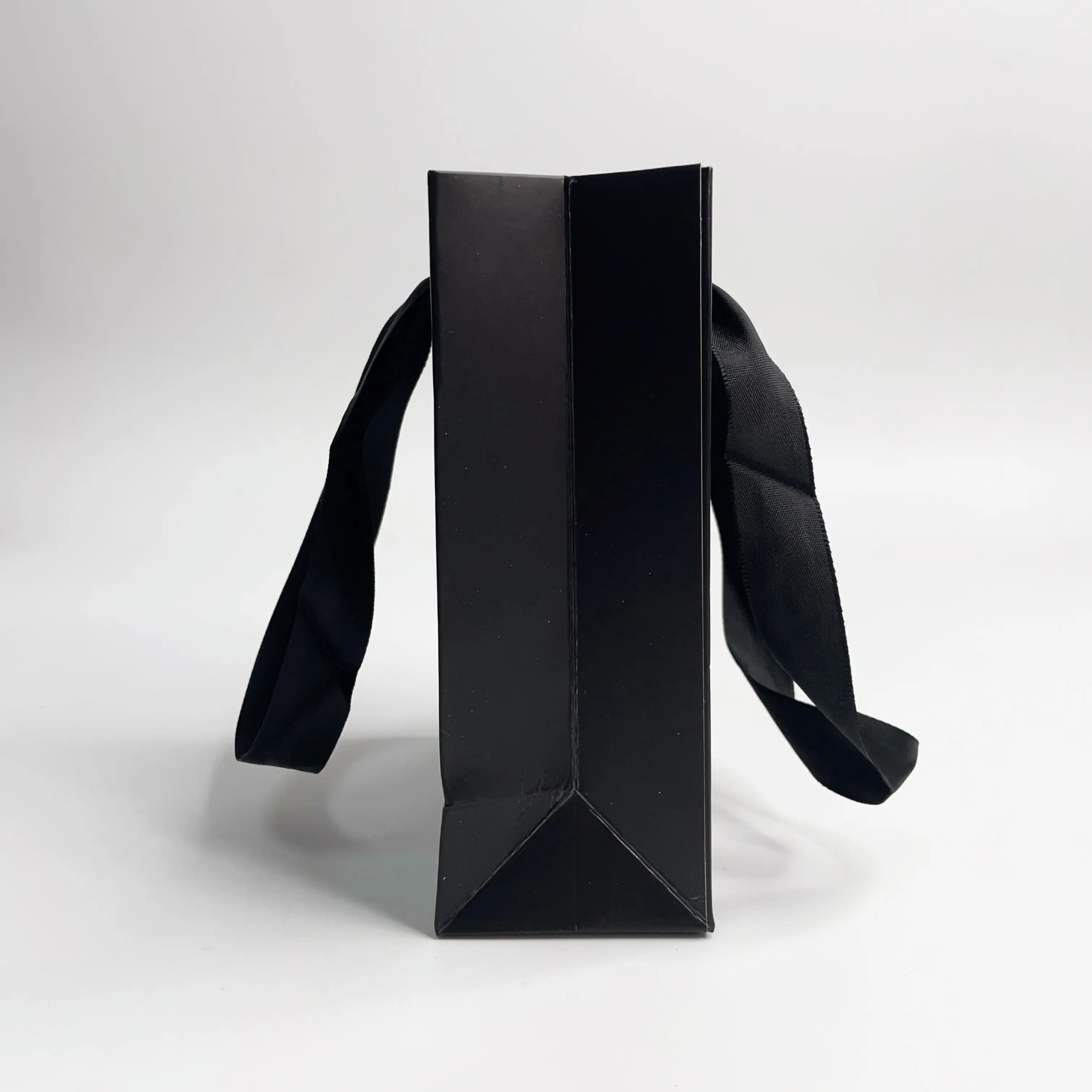 Custom black paper bag for packaging electronic products