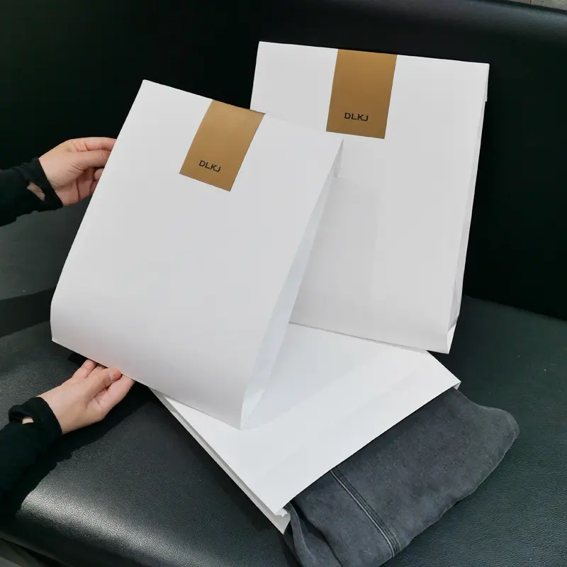 Custom logo brown kraft paper envelopes with self adhesive tape