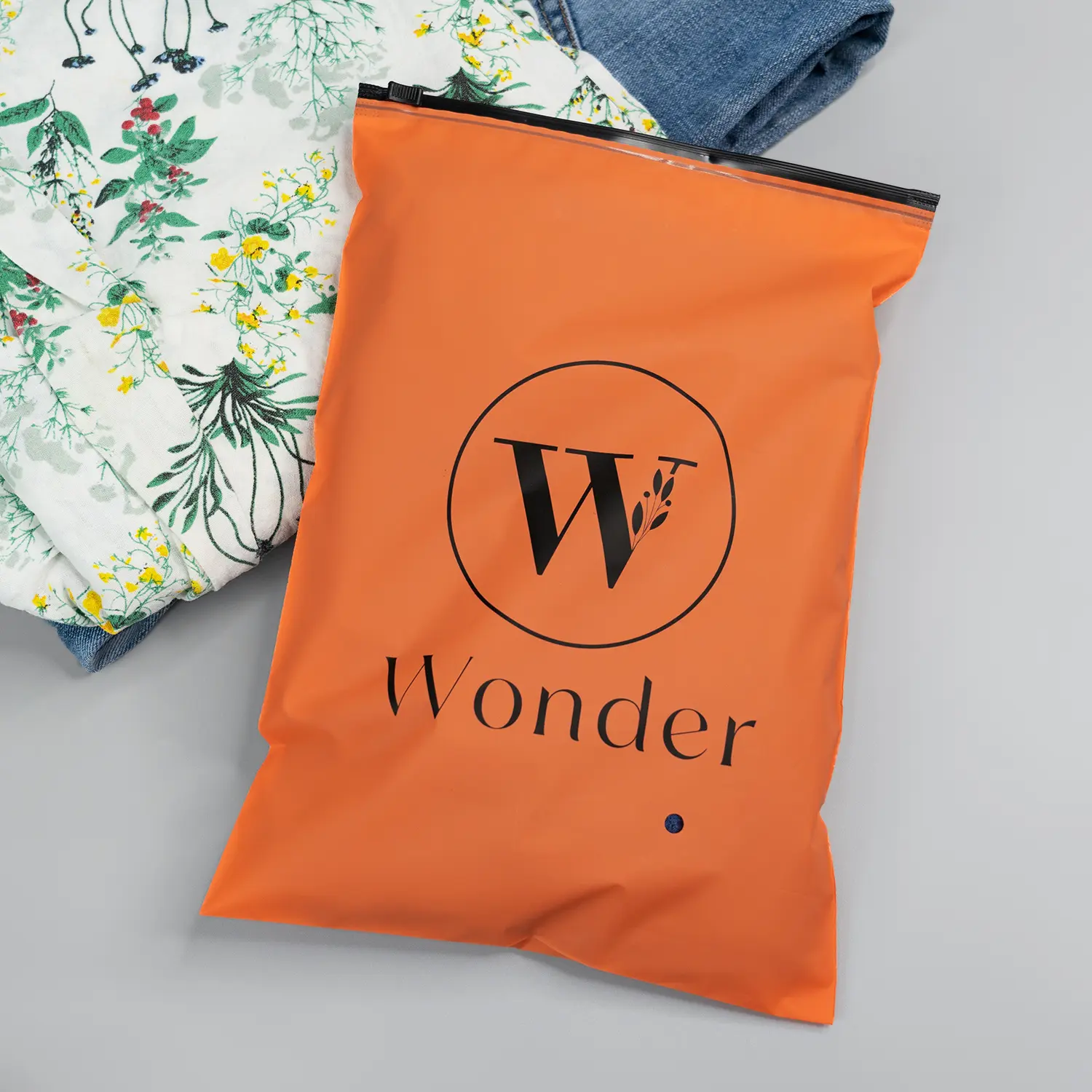 Wholesale custom clothing packaging zipper bag with logo
