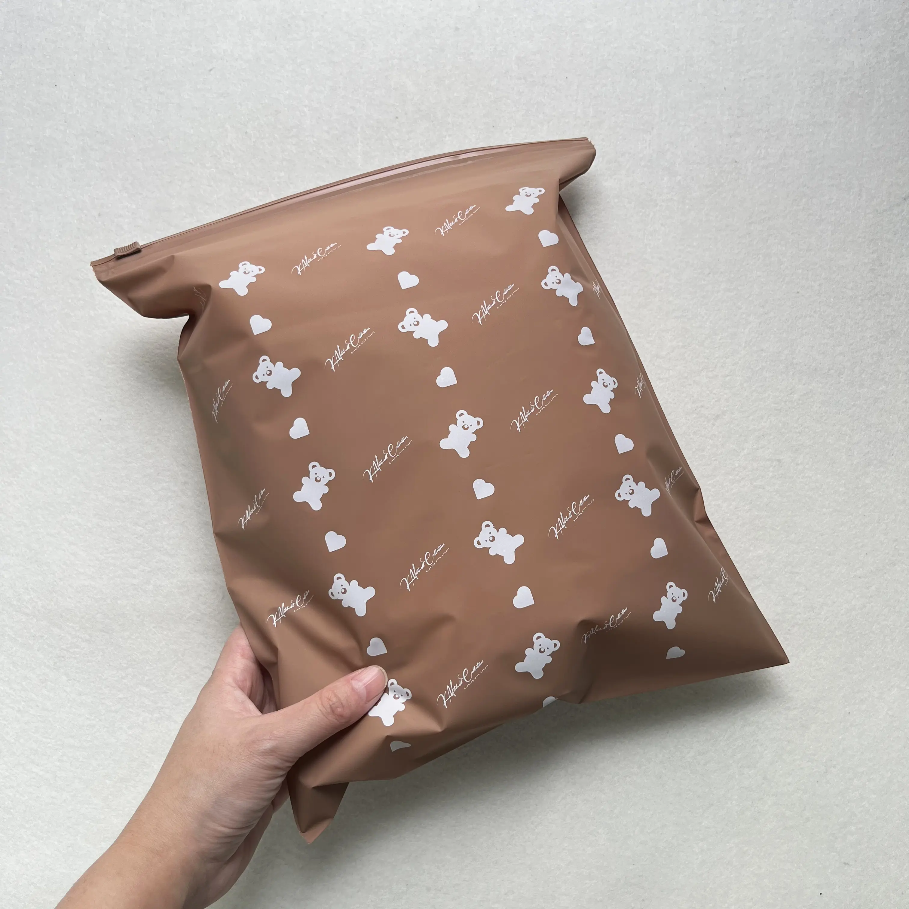 Personalized logo printed brown zipper bag for you