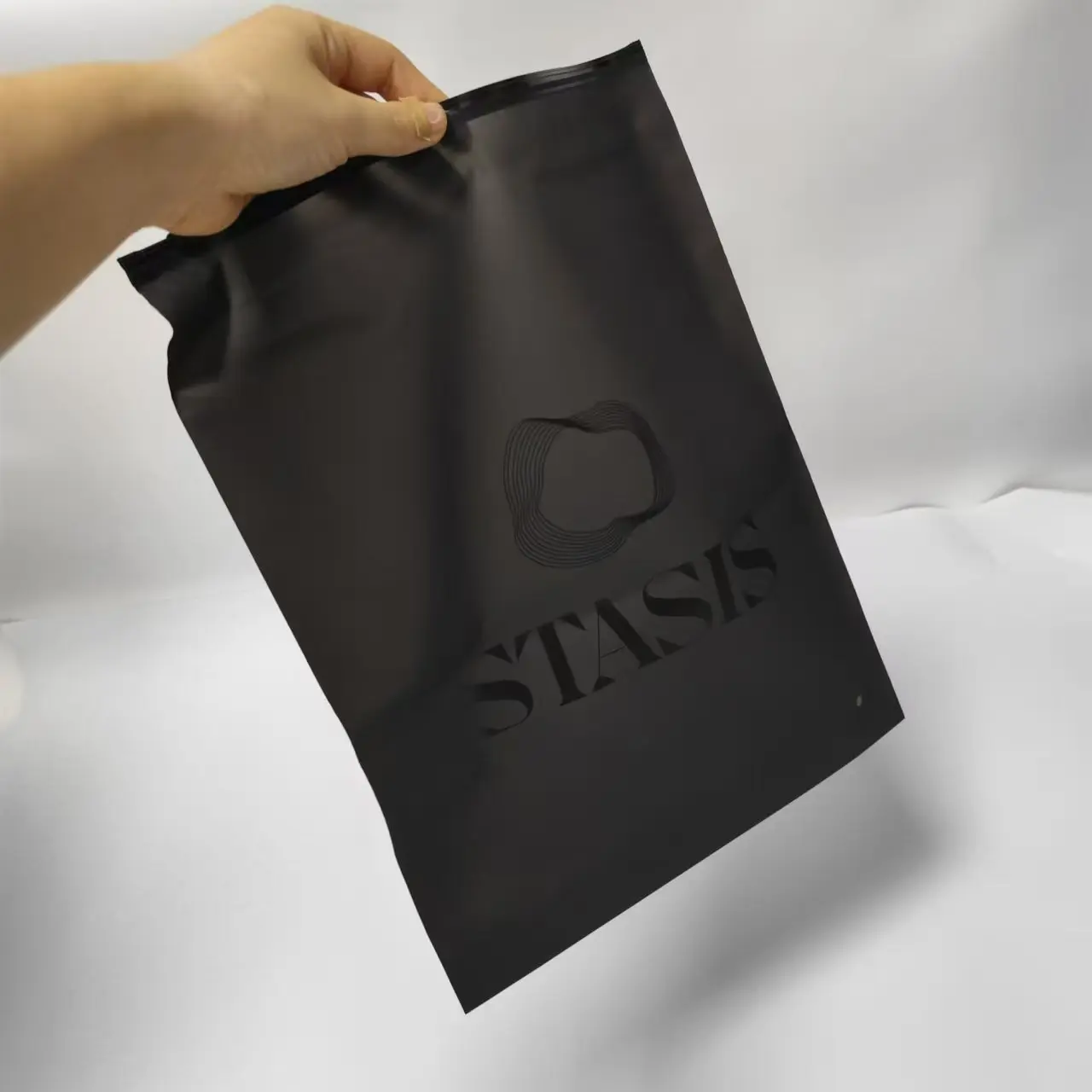 Luxury black uv logo custom garment zipper bag for business