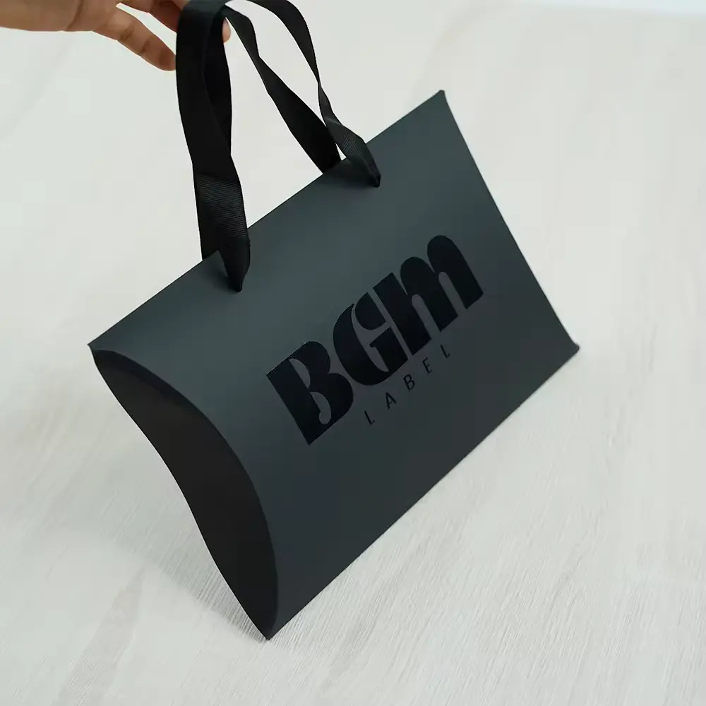 The difference between paper packaging and plastic packaging