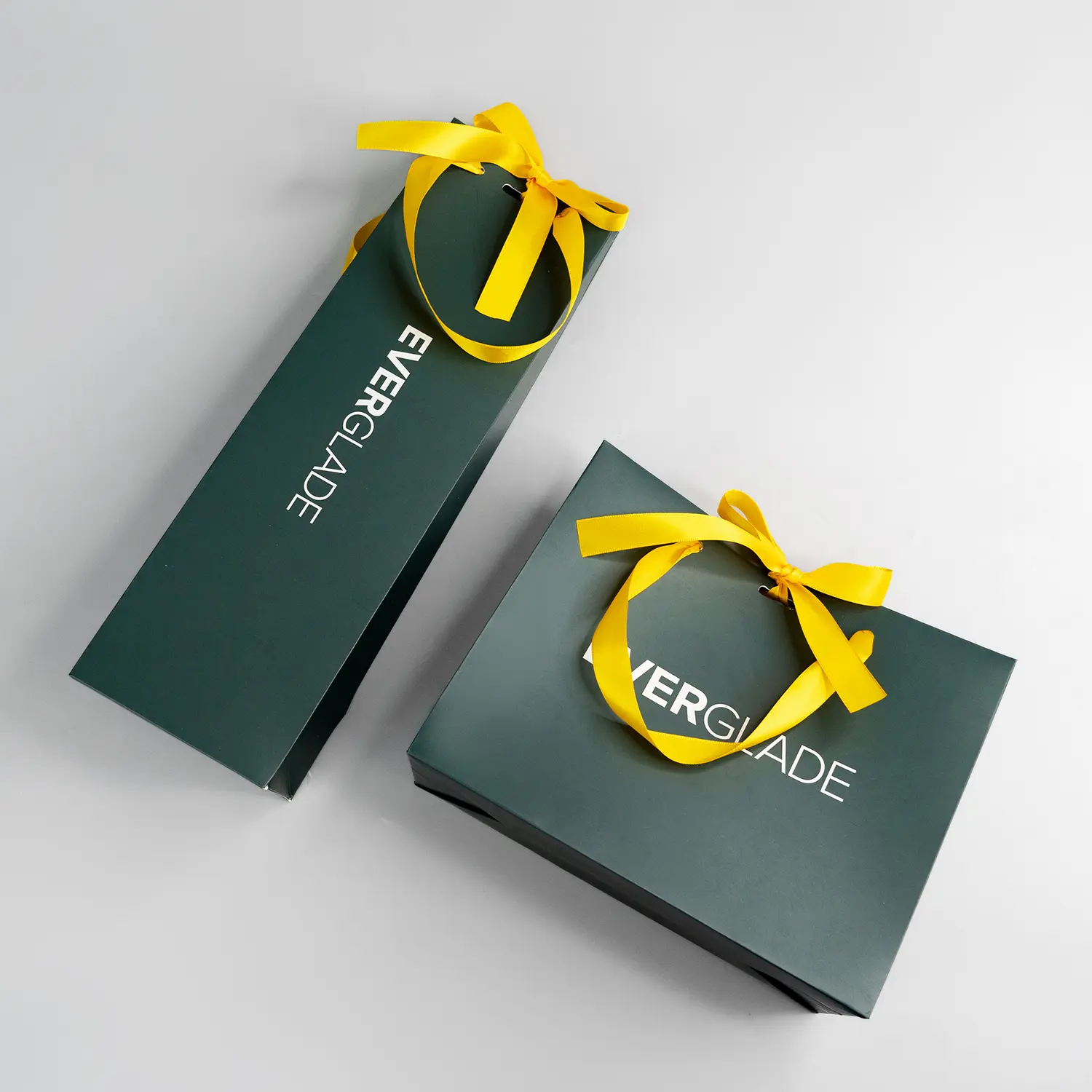 Personalized logo custom paper bag for clothes