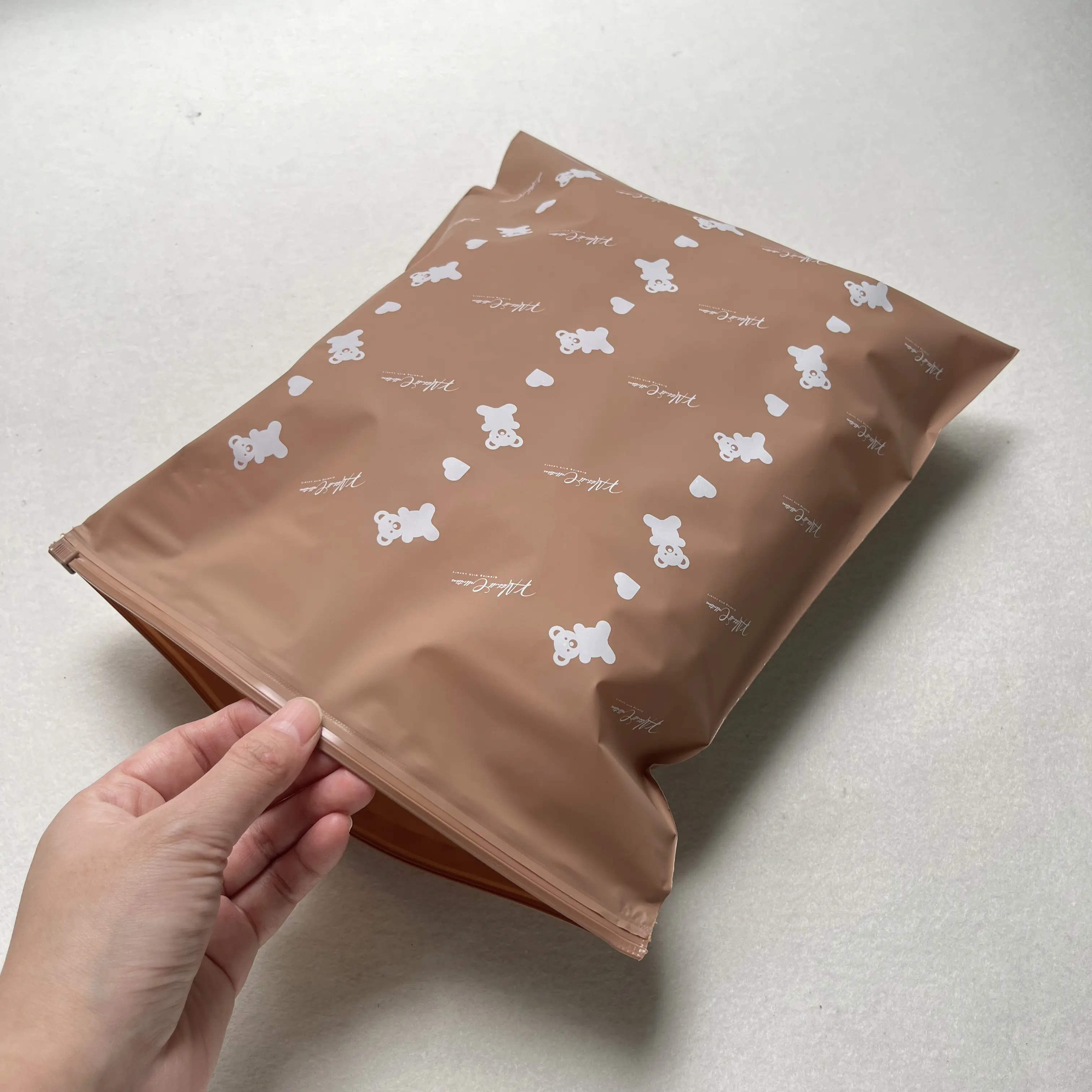 Personalized logo printed brown zipper bag for you
