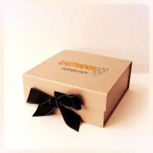 6 Gift Boxes 9×6.5×3.8 Inches,brown Gift Boxes, Groomsman Boxes, Collapsible Boxes with Magnetic Closure Lids for Gift Packaging (Glossy Black with Grass Texture)
