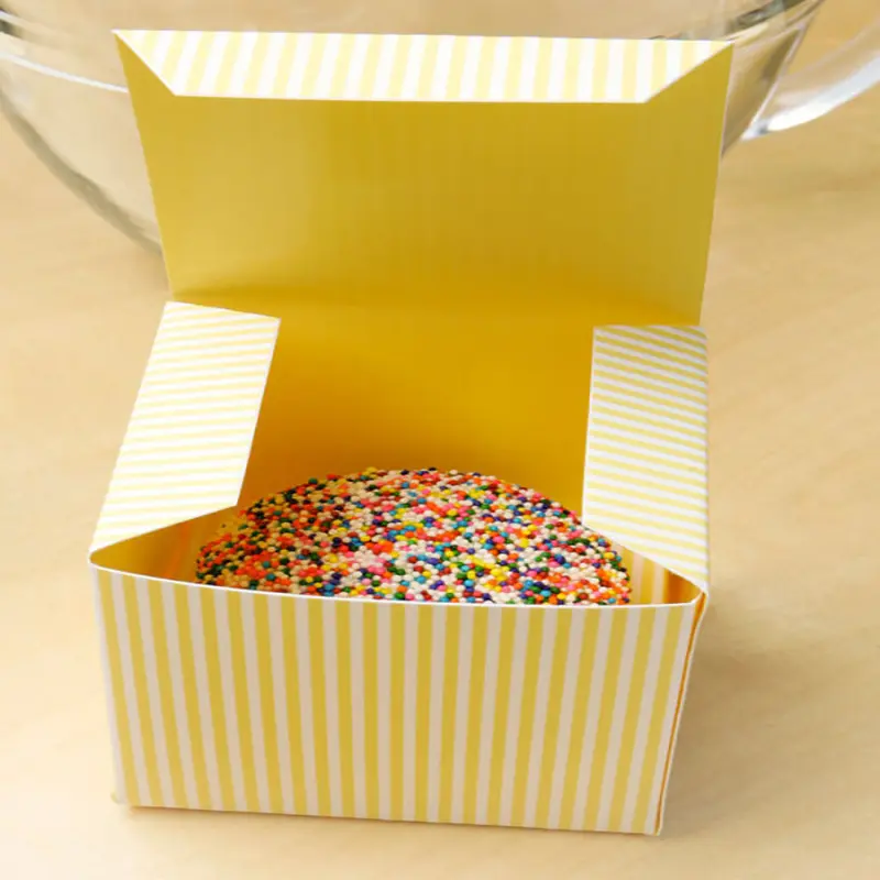 Cookie Boxes White Bakery Boxes with Window Treat Boxes Present Boxes for Roll Cakes, Desserts, Muffins, Donuts, Candies and Pastries