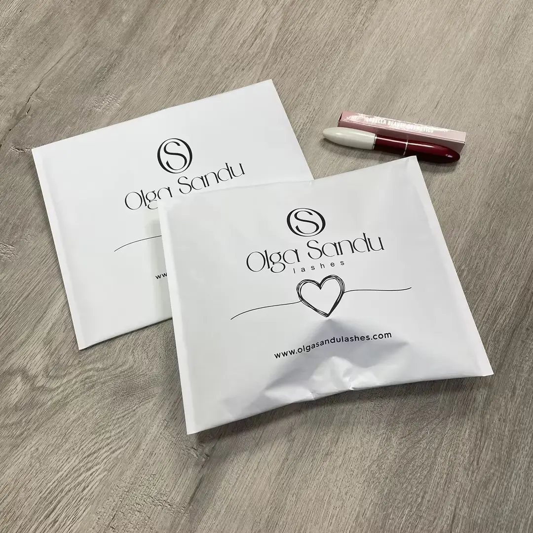 White kraft bubble mailer with your own logo custom