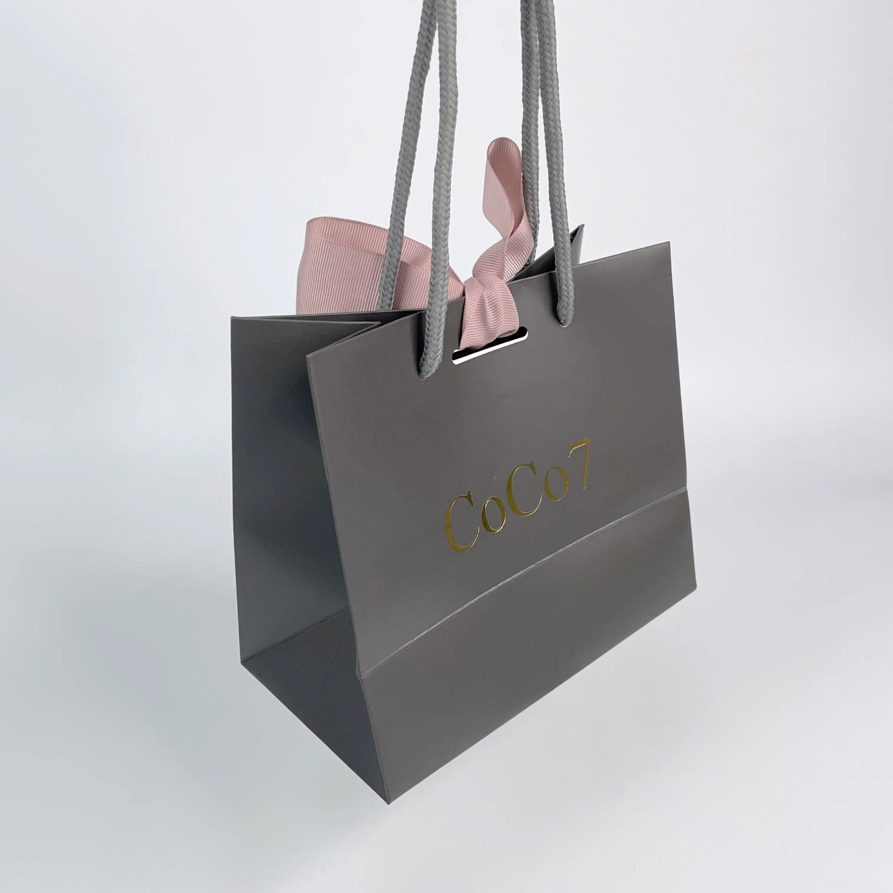 Luxury Cosmetics Packaging Customized Bags For Business