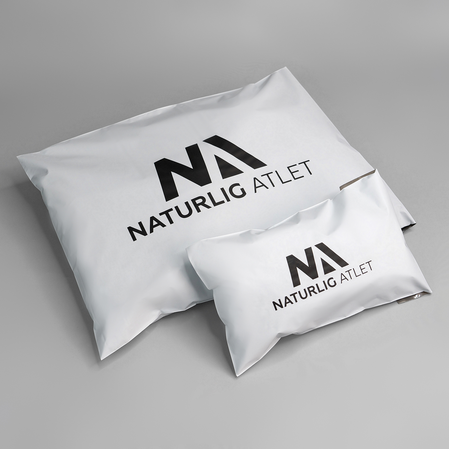 Custom logo matte black & white poly mailing bag