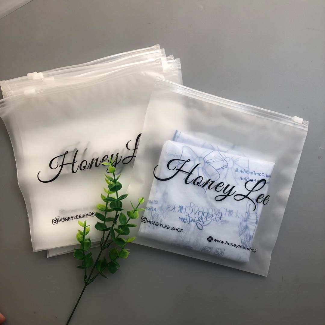 Small square zipper bag for small business